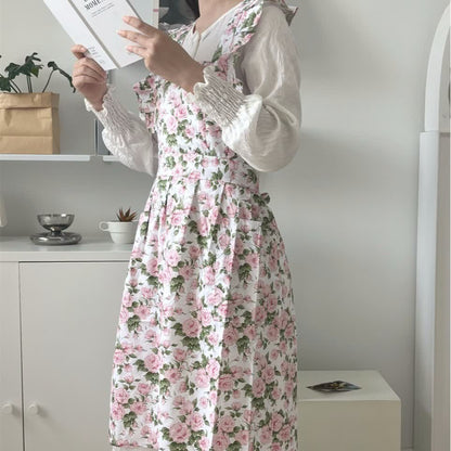 Tablier d'artiste à motif de roses pastorales