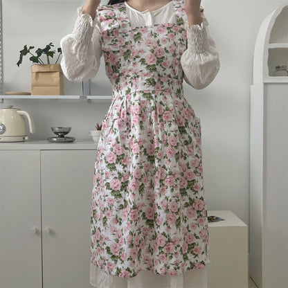 Tablier d'artiste à motif de roses pastorales