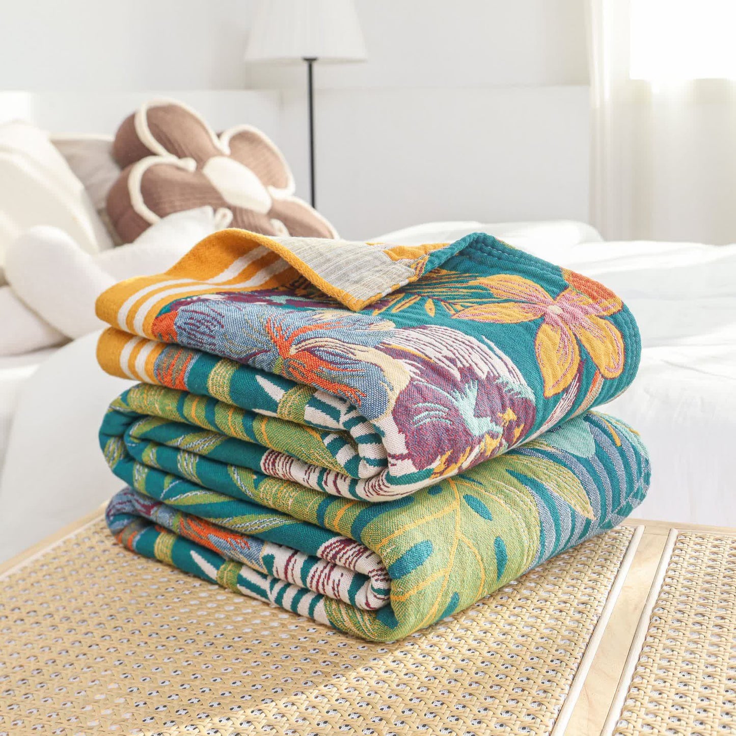 Couette en gaze de coton vibrante avec fleurs et feuilles