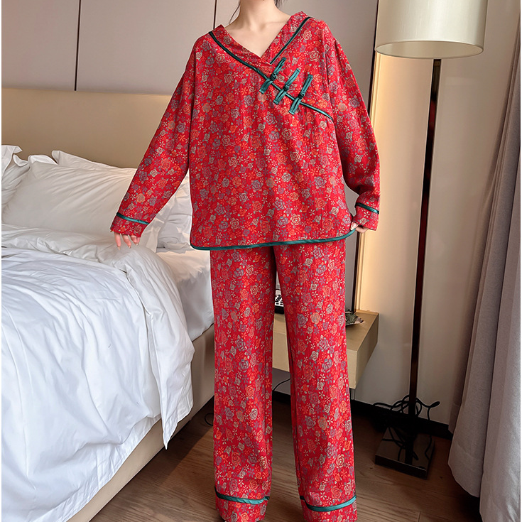 Ensemble pyjama oversize en coton rose avec bouton grenouille