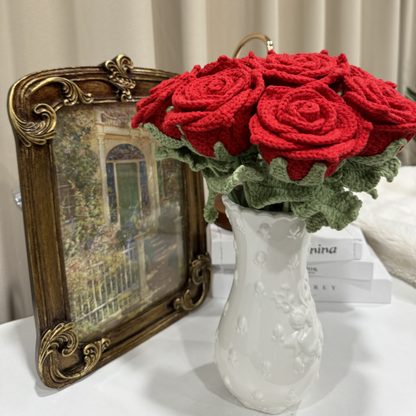 Ornement tissé à la main avec un bouquet de roses lumineuses