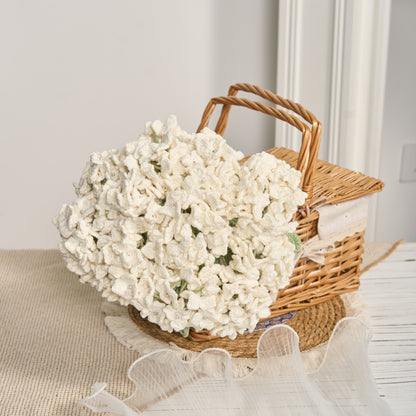 Bouquet d'hortensias au crochet, décoration d'intérieur, ornement