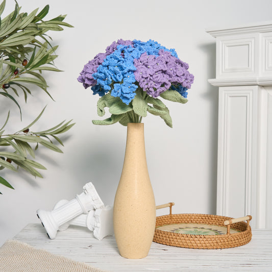 Bouquet d'hortensias au crochet, décoration d'intérieur, ornement