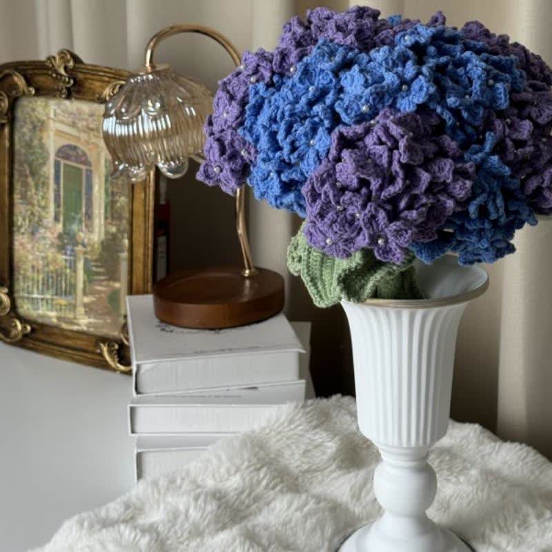 Bouquet d'hortensias au crochet, décoration d'intérieur, ornement