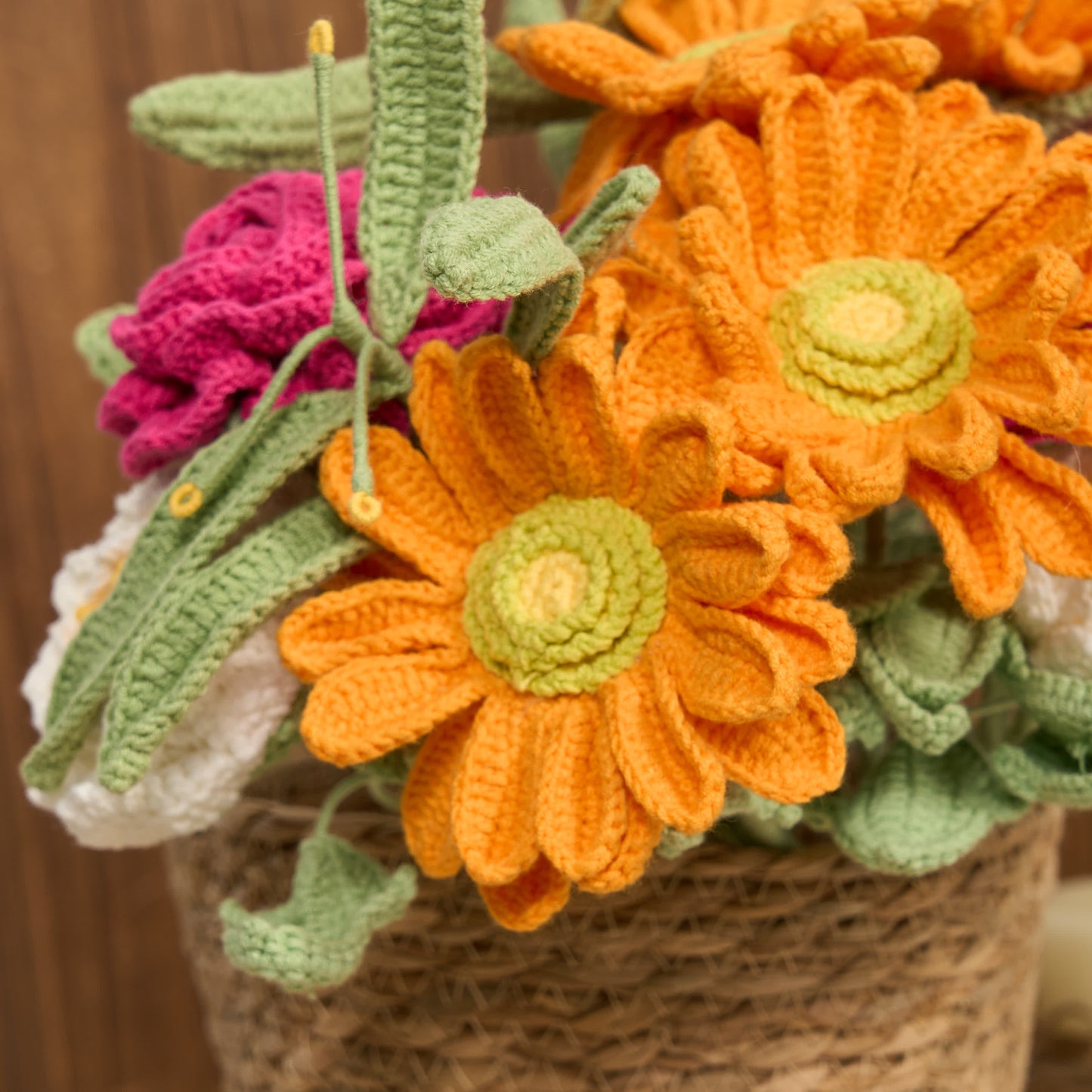 Bouquet tricoté à la main, décoration d'intérieur (12 pièces)