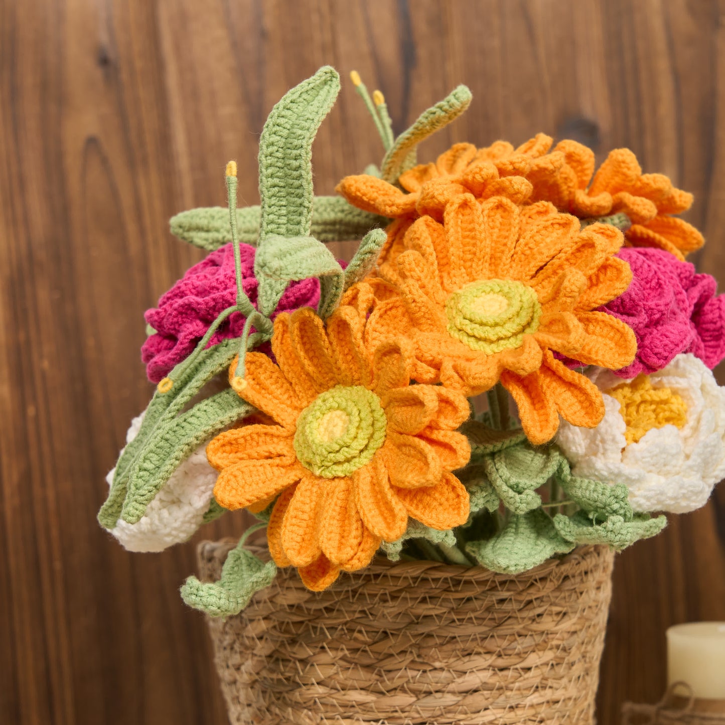 Bouquet tricoté à la main, décoration d'intérieur (12 pièces)