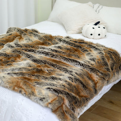Couverture d'hiver luxueuse en fausse fourrure