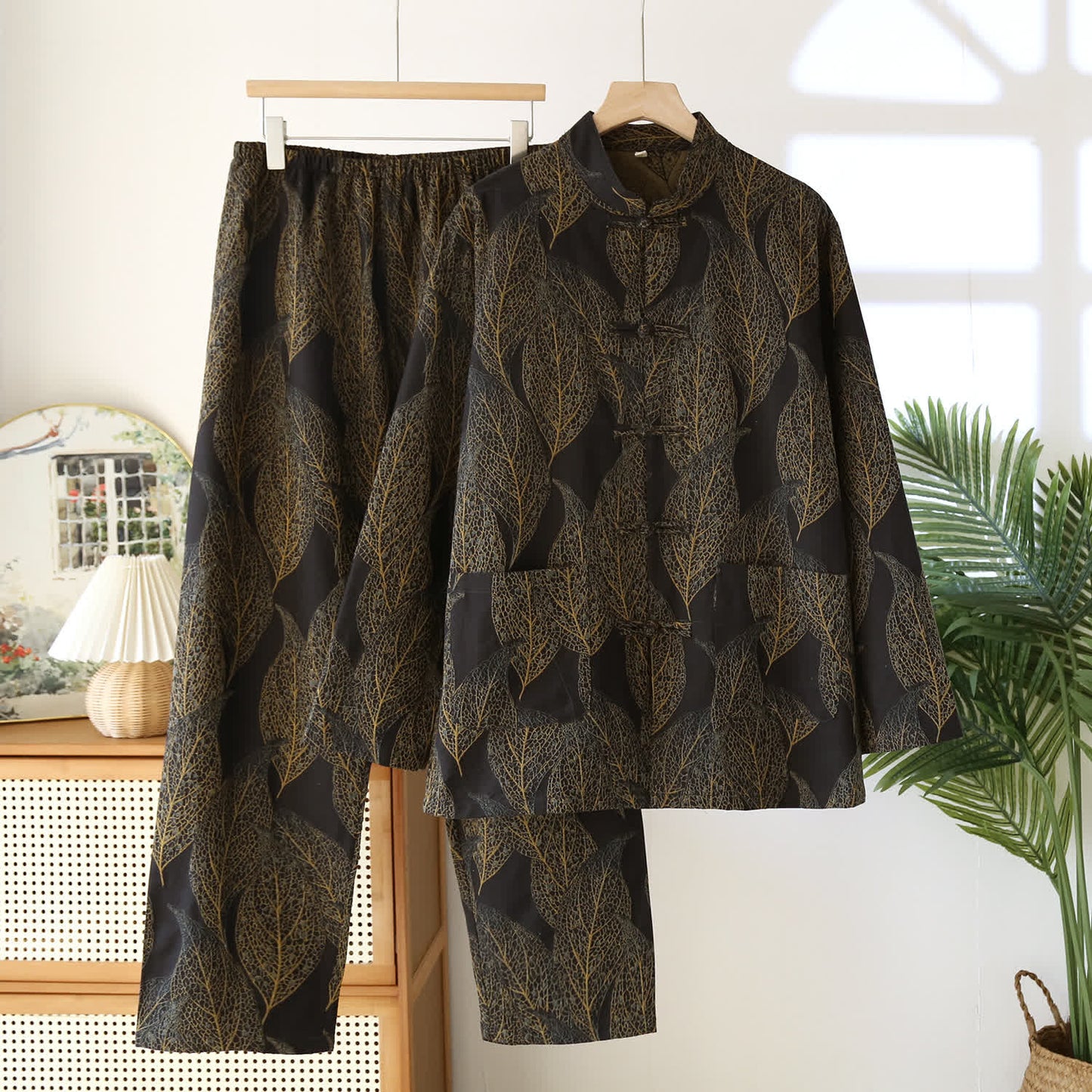 Ensemble pyjama couple rétro à boutons grenouille et feuilles