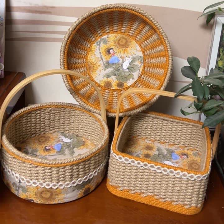 Panier de rangement fait main en corde de chanvre avec tournesol
