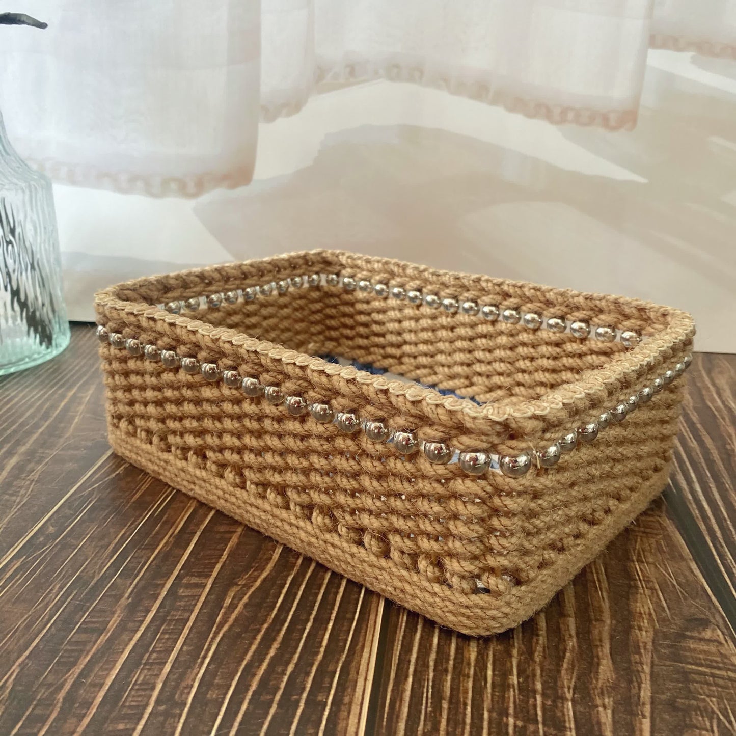 Panier de rangement de table fait main de style vintage avec motif floral