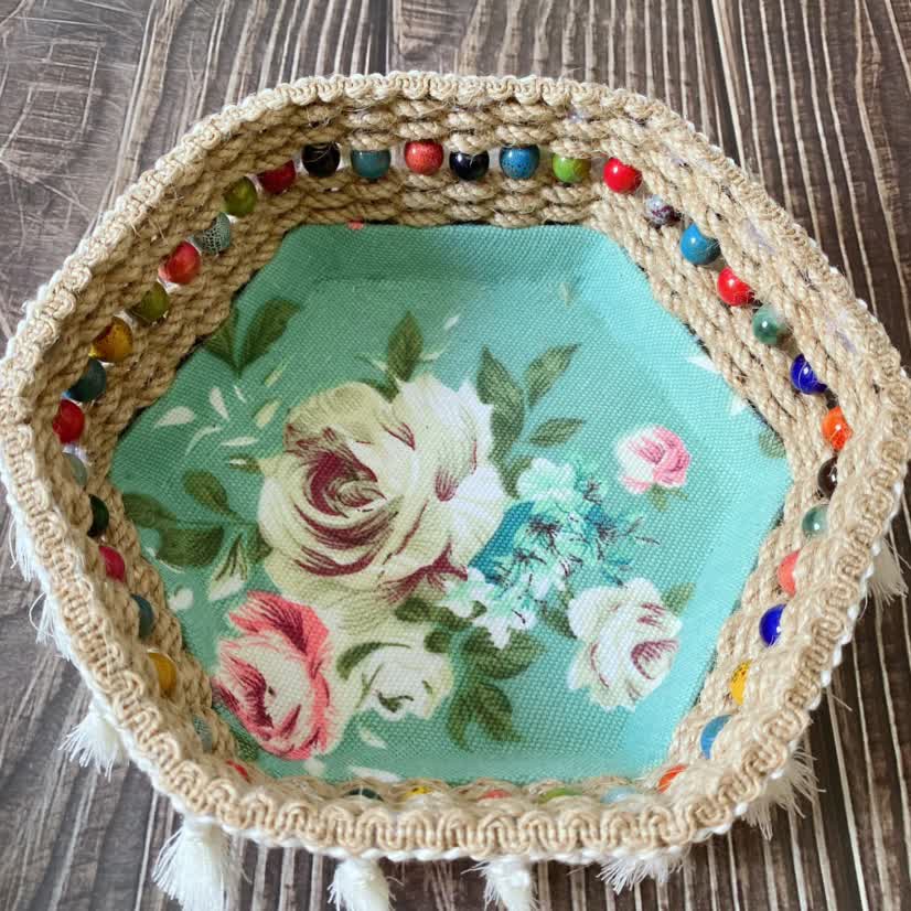 Panier de rangement hexagonal en corde de chanvre à motif floral