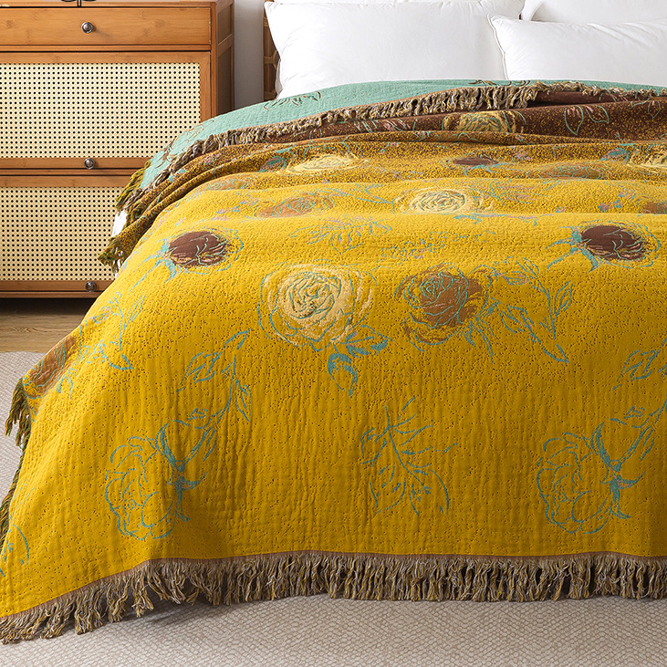 Couette réversible en gaze de coton de style vintage avec motif rose