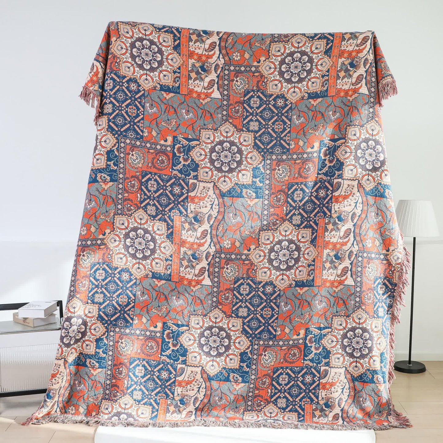 Couverture à pompons réversible en gaze de coton marocaine