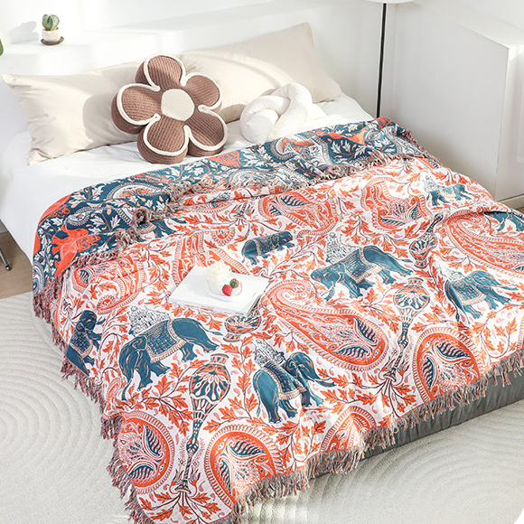 Couette légère en coton avec pompon éléphant cachemire