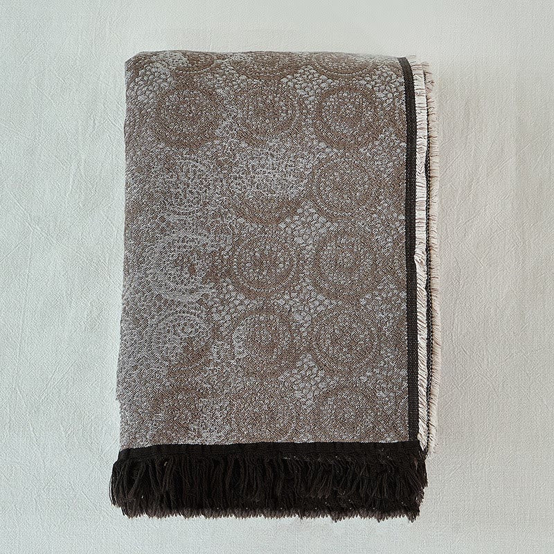 Couverture vintage en coton teint en fil avec motif en dentelle