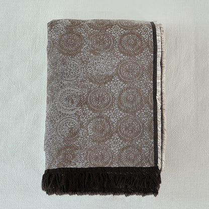 Couverture vintage en coton teint en fil avec motif en dentelle