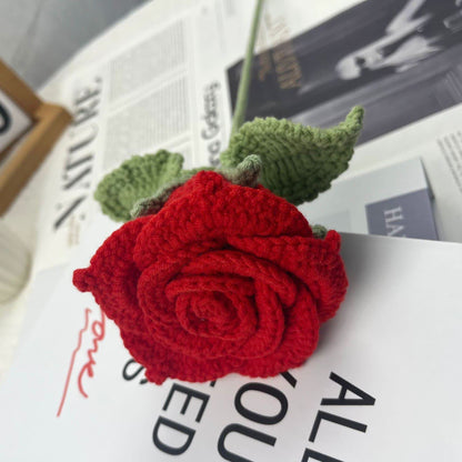 Ornement tissé à la main avec un bouquet de roses lumineuses