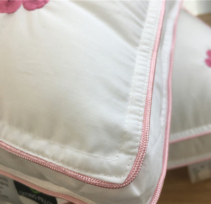 Noyau d'oreiller en coton doux avec broderie de fleurs de cerisier