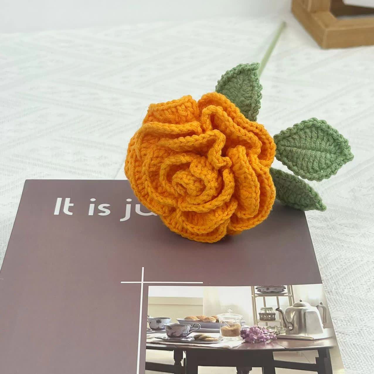 Rose artificielle, ornement en fil crocheté à la main