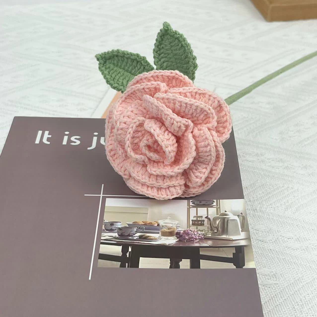 Rose artificielle, ornement en fil crocheté à la main