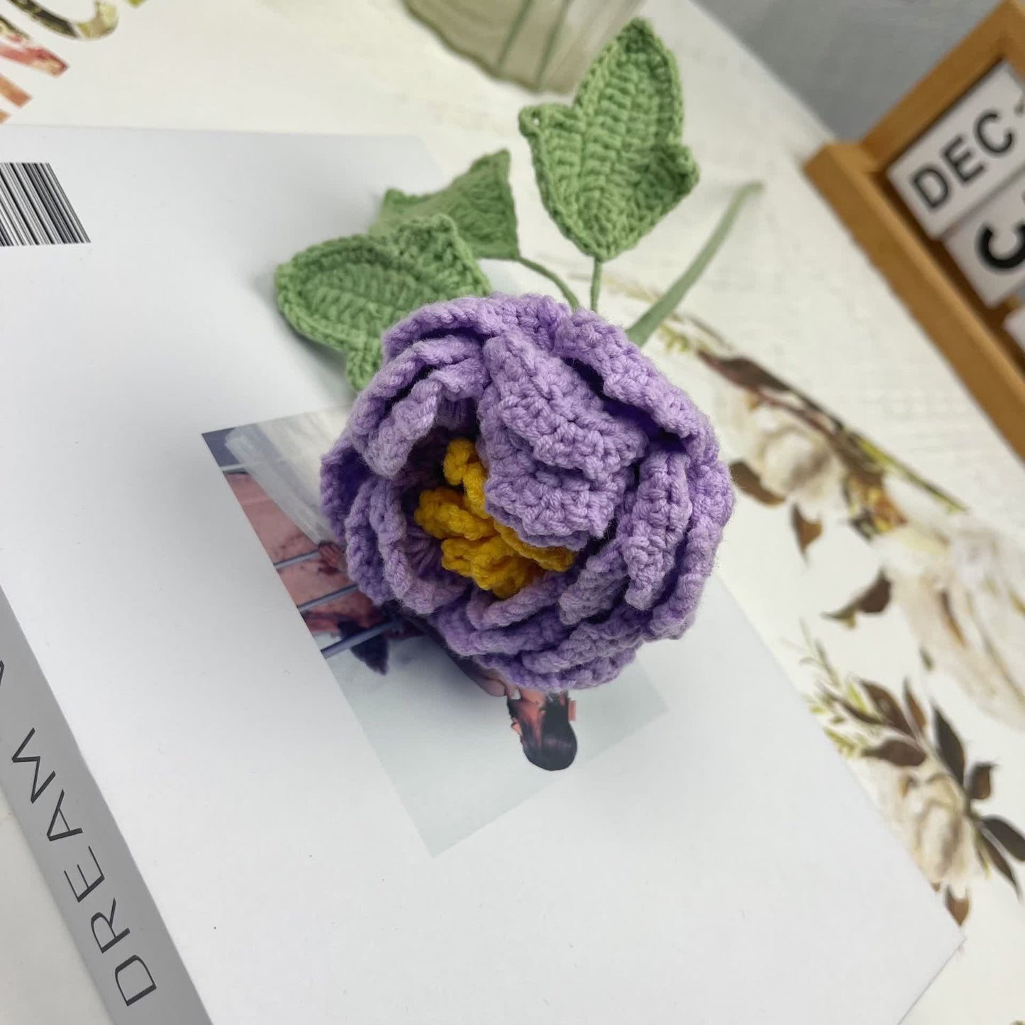 Décoration d'intérieur en fil crocheté à la main en forme de fleur de pivoine