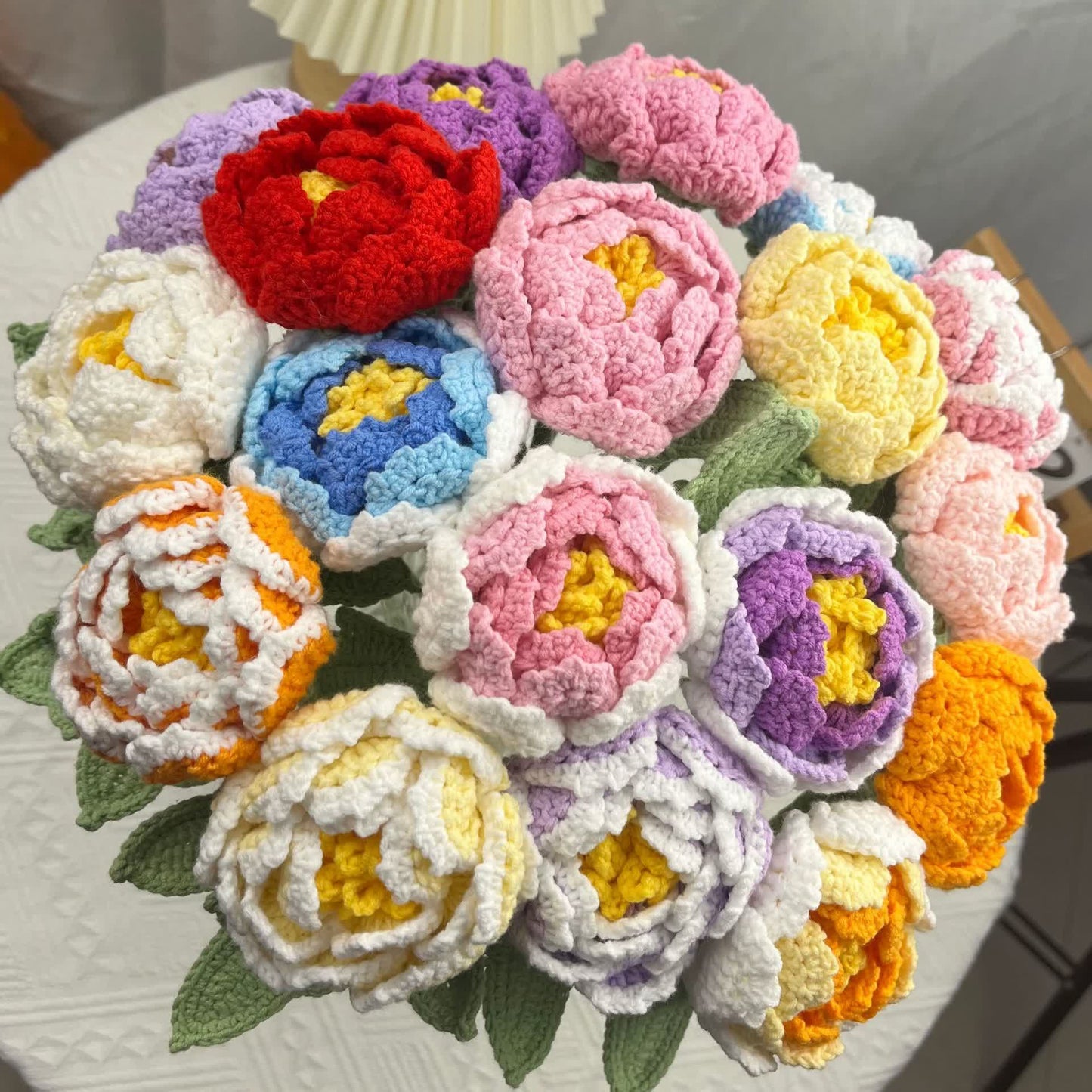 Décoration d'intérieur en fil crocheté à la main en forme de fleur de pivoine
