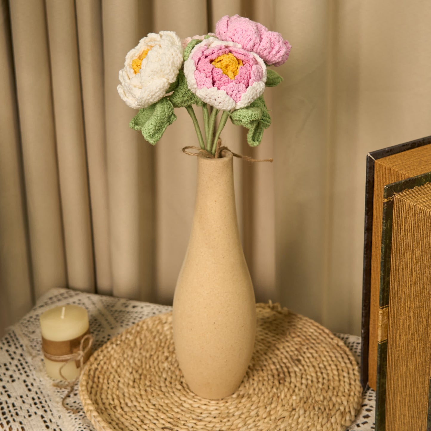 Décoration d'intérieur en fil crocheté à la main en forme de fleur de pivoine