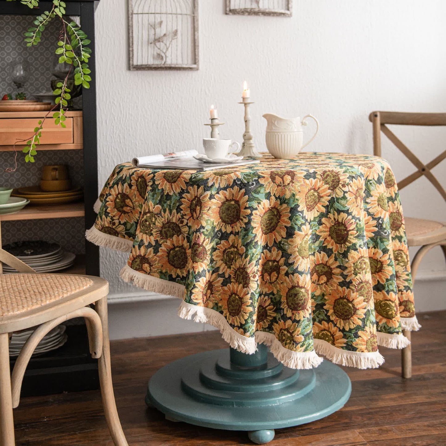 Nappe ronde décorative avec pompon tournesol