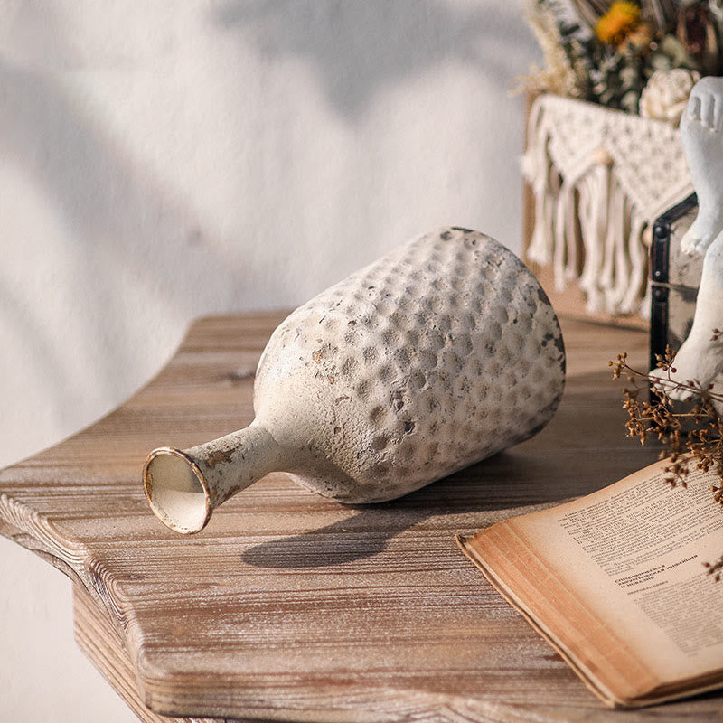 Décoration d'intérieur rétro en vieux vase en fer