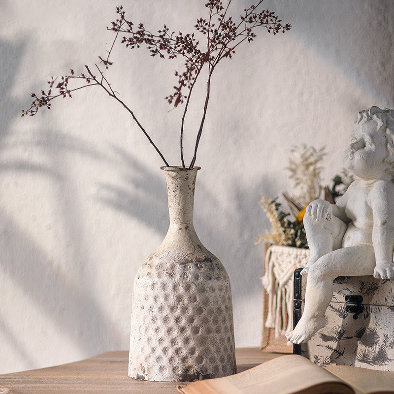 Décoration d'intérieur rétro en vieux vase en fer