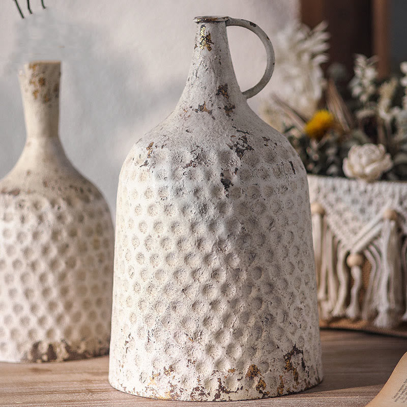 Décoration d'intérieur rétro en vieux vase en fer