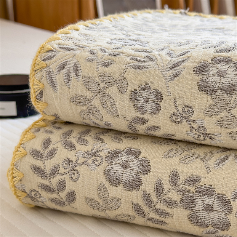 Couette en gaze de coton à trois couches à motif floral rafraîchissant