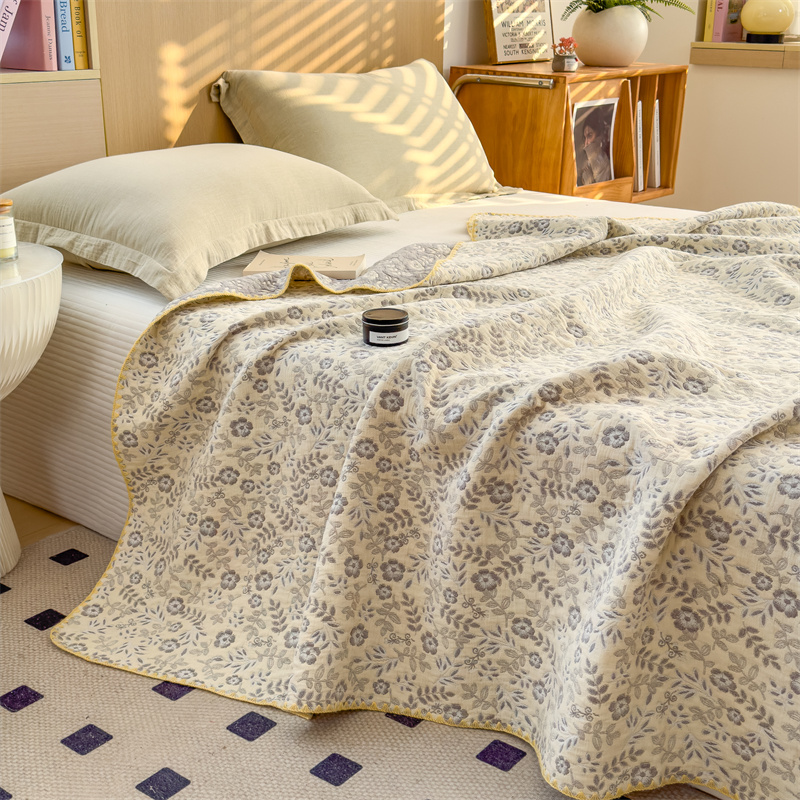 Couette en gaze de coton à trois couches à motif floral rafraîchissant