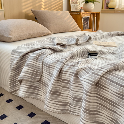Couette respirante et confortable en gaze de coton rayée