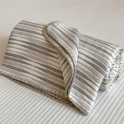 Couette respirante et confortable en gaze de coton rayée