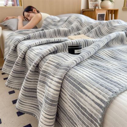 Couette respirante et confortable en gaze de coton rayée