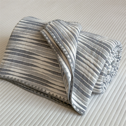 Couette respirante et confortable en gaze de coton rayée