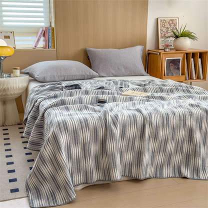 Couette respirante et confortable en gaze de coton rayée