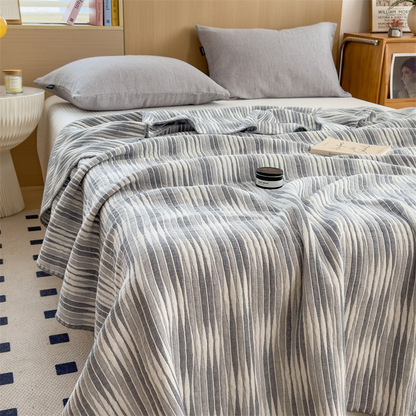 Couette respirante et confortable en gaze de coton rayée