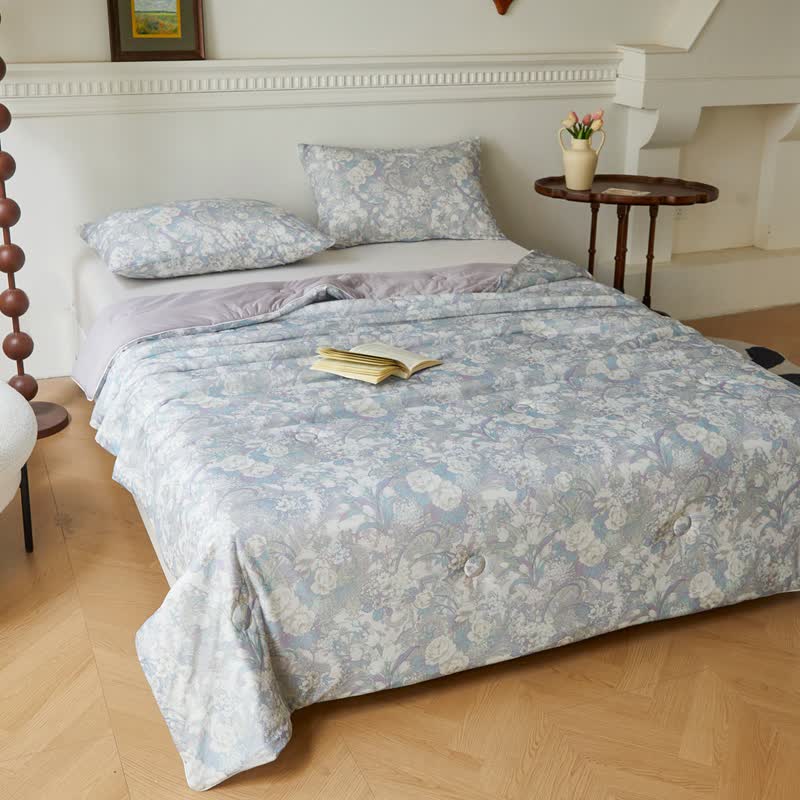 Couette douce et légère avec motif floral vintage
