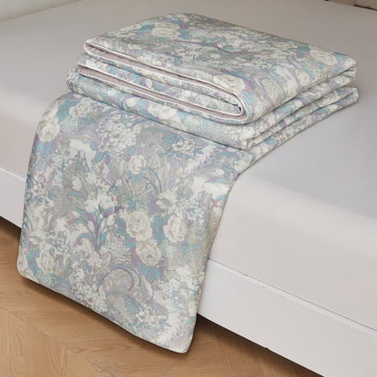 Couette douce et légère avec motif floral vintage