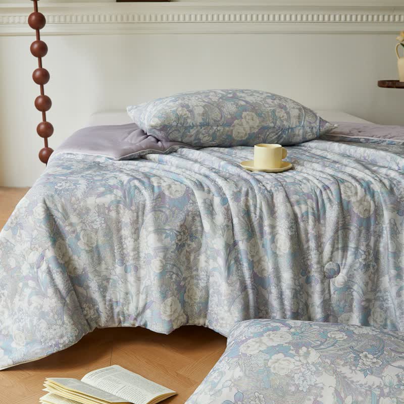 Couette douce et légère avec motif floral vintage