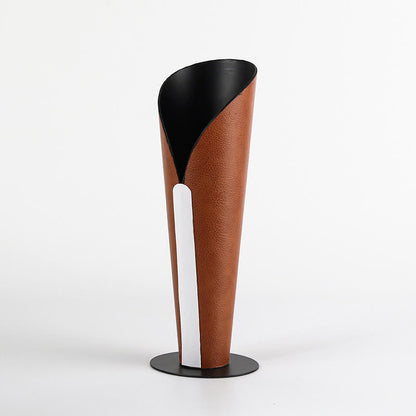 Vase torche luxueux en métal et cuir, ornement décoratif