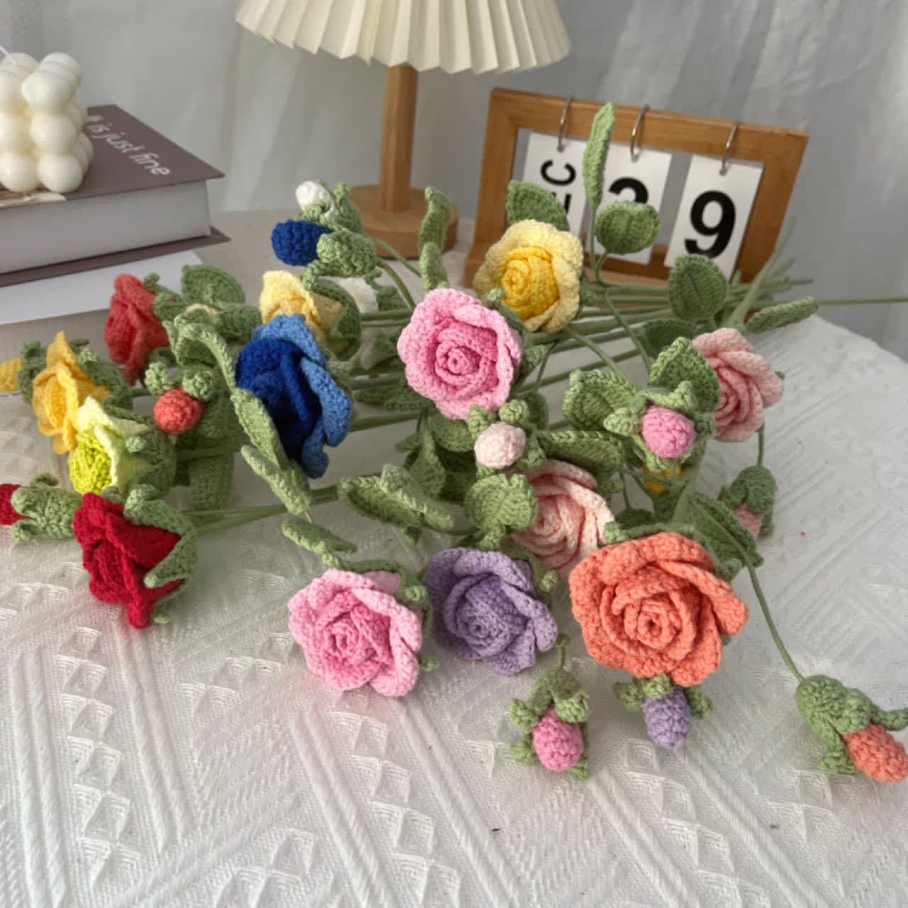 Camélia artificiel tricoté à la main au crochet