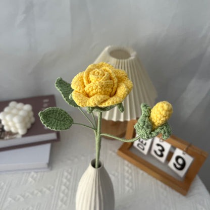 Camélia artificiel tricoté à la main au crochet