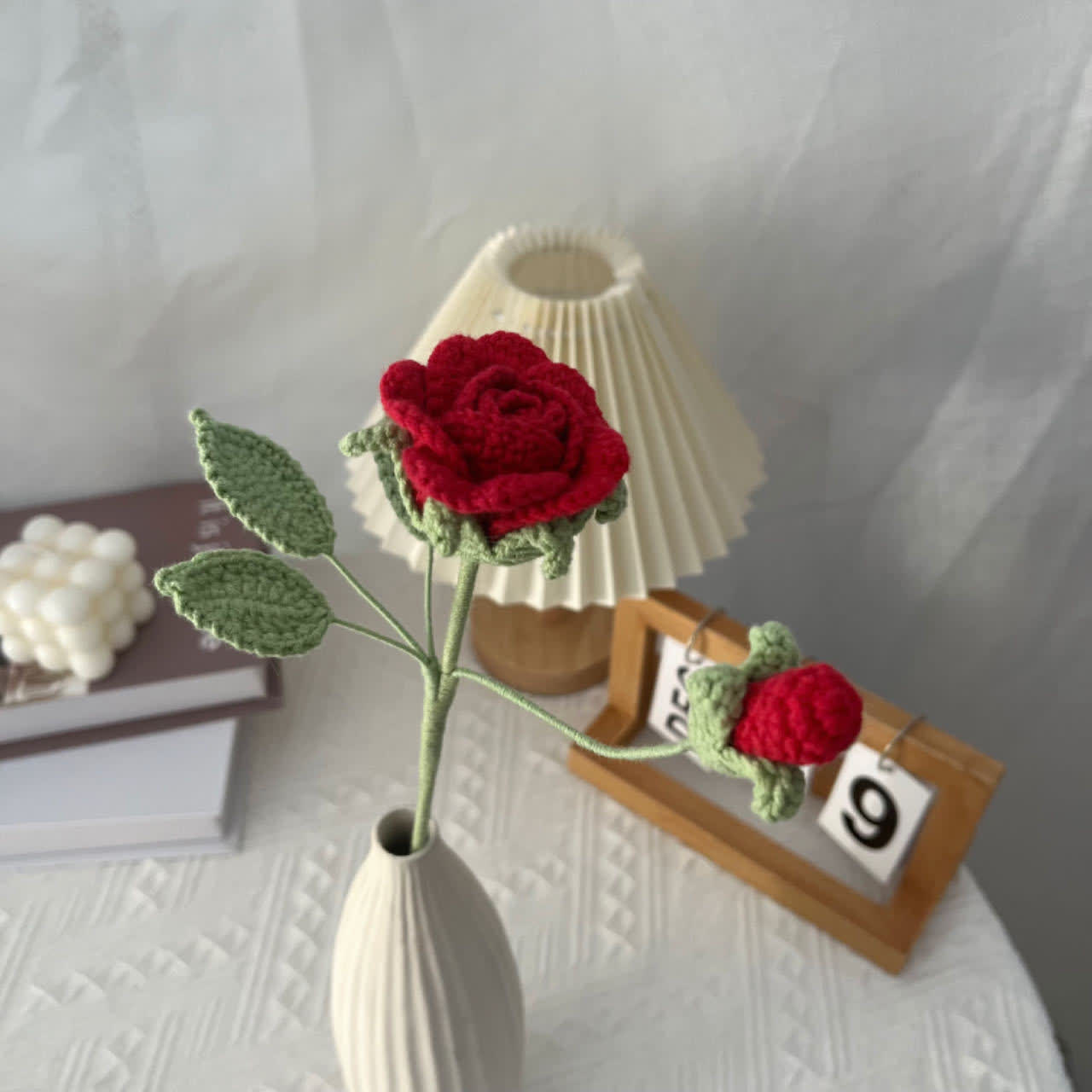 Camélia artificiel tricoté à la main au crochet