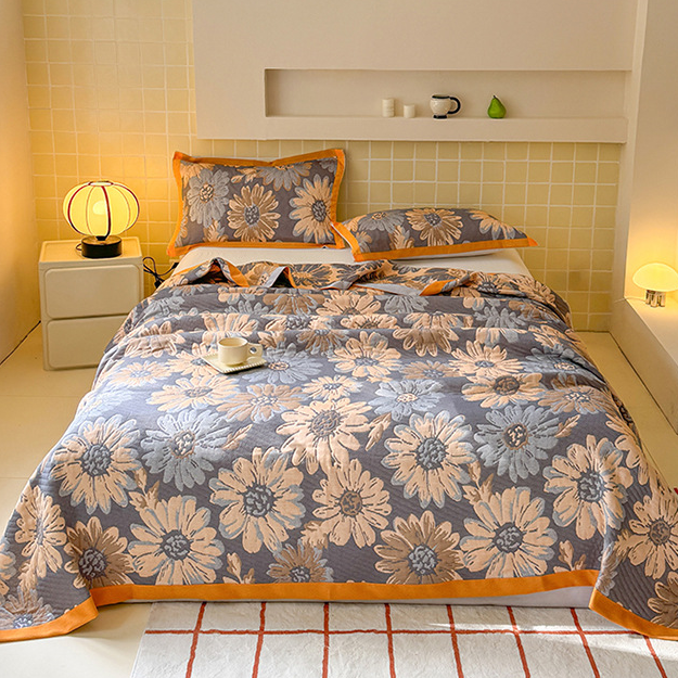 Couette légère en gaze de coton à motif floral rétro