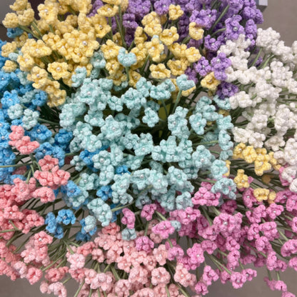 Bouquet de gypsophiles tricoté à la main au crochet