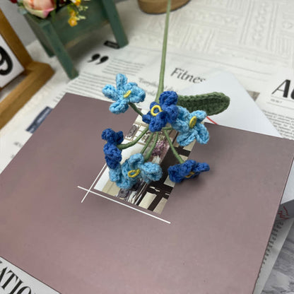 Bouquet de myosotis au crochet tricoté à la main