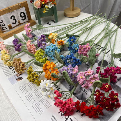 Bouquet de myosotis au crochet tricoté à la main